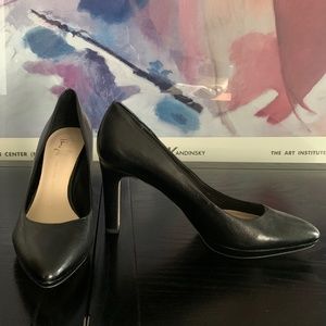 FRANCO SARTO Black pointed toe artesian pumps sz 9